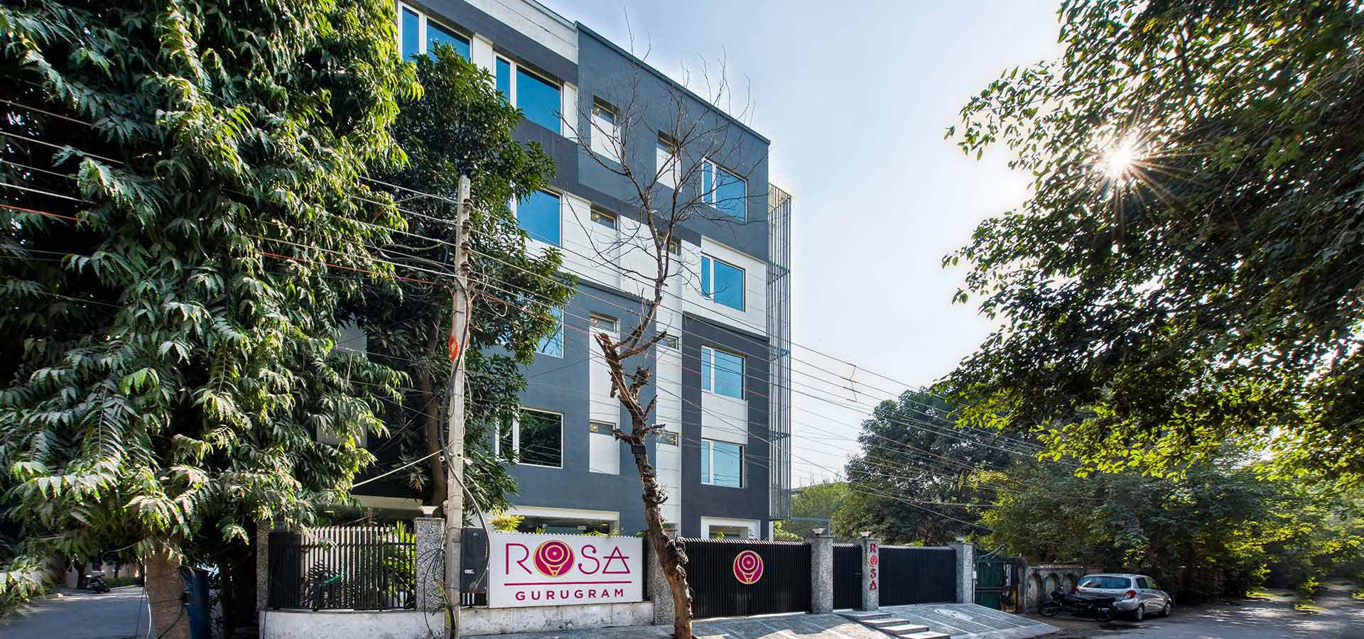 ROSASTAYS Sec 31 Gurugram