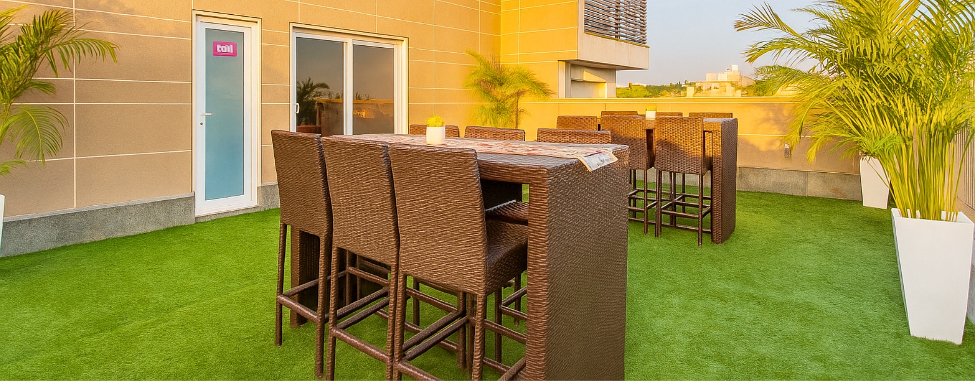 ROSASTAYS Gurugram Golf Course